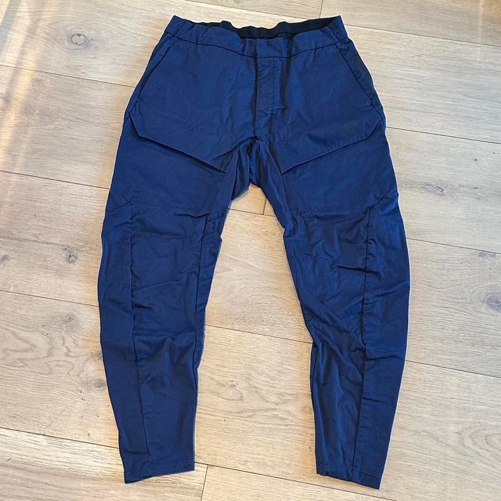 Nike Navy Blue Pants 
Great condition!!